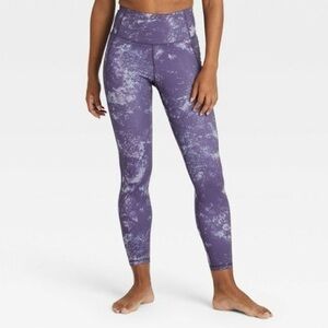 All in Motion Abstract Purple 3/4 Length Leggings